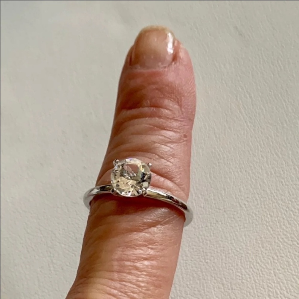 UNCAS SILVER ENGAGEMENT STYLE RING - Picture 6 of 8